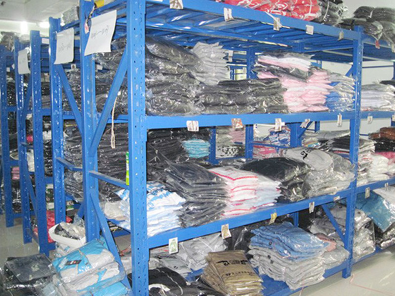 服裝倉(cāng)庫(kù)貨架3